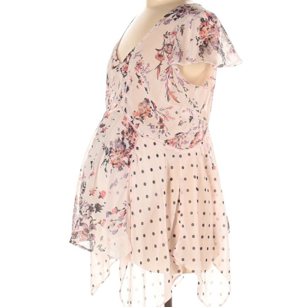 Jessica Simpson Floral Maternity Blouse